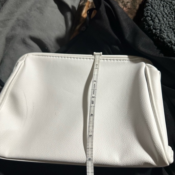 White with blue inside make up or other bag. - Picture 4 of 7